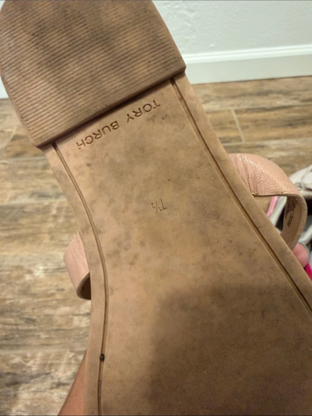 Tory Burch Blush Pink Leather Logo Thong Sandals - Picture 3 of 5
